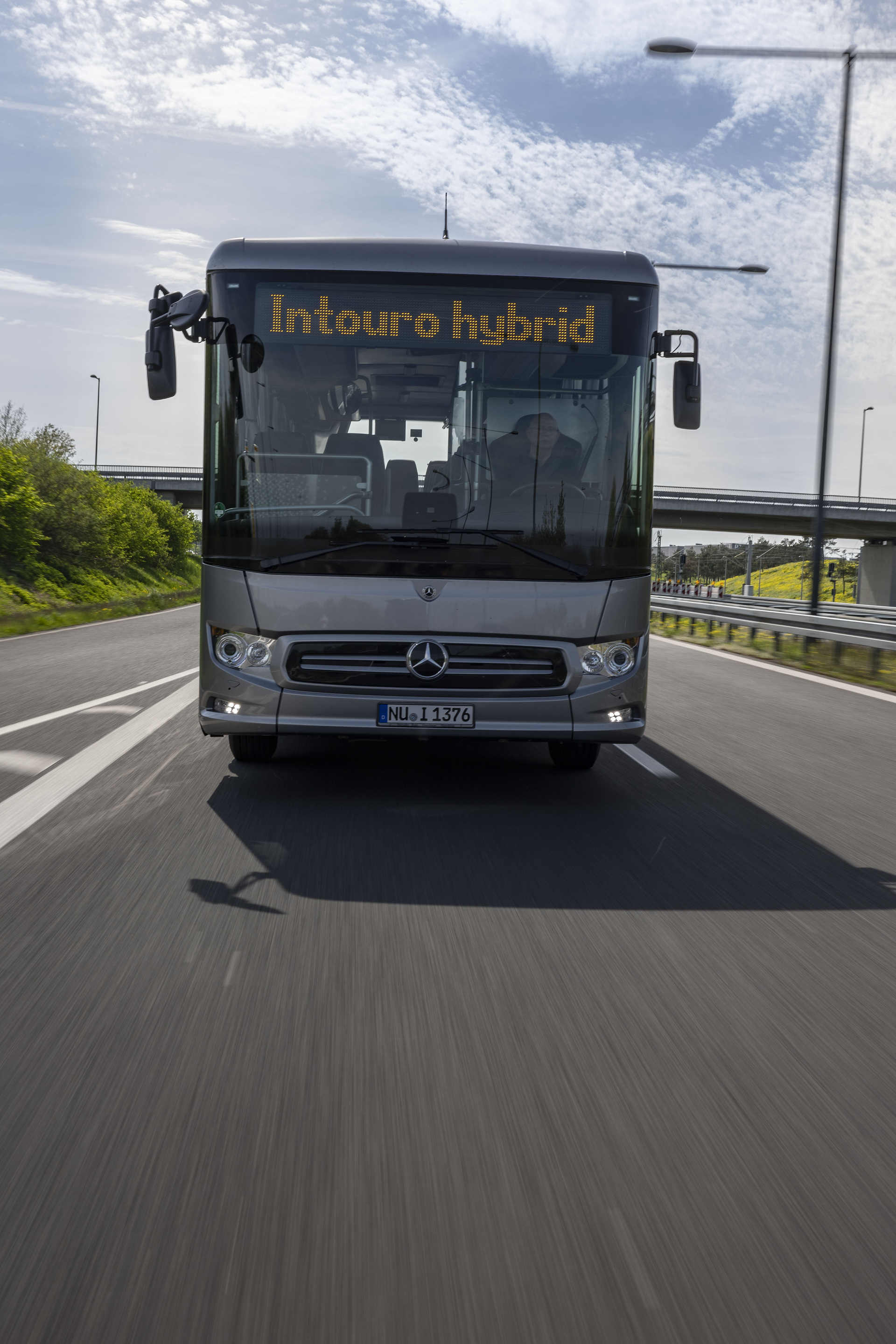 The compact Mercedes-Benz Intouro K hybrid inter-city bus