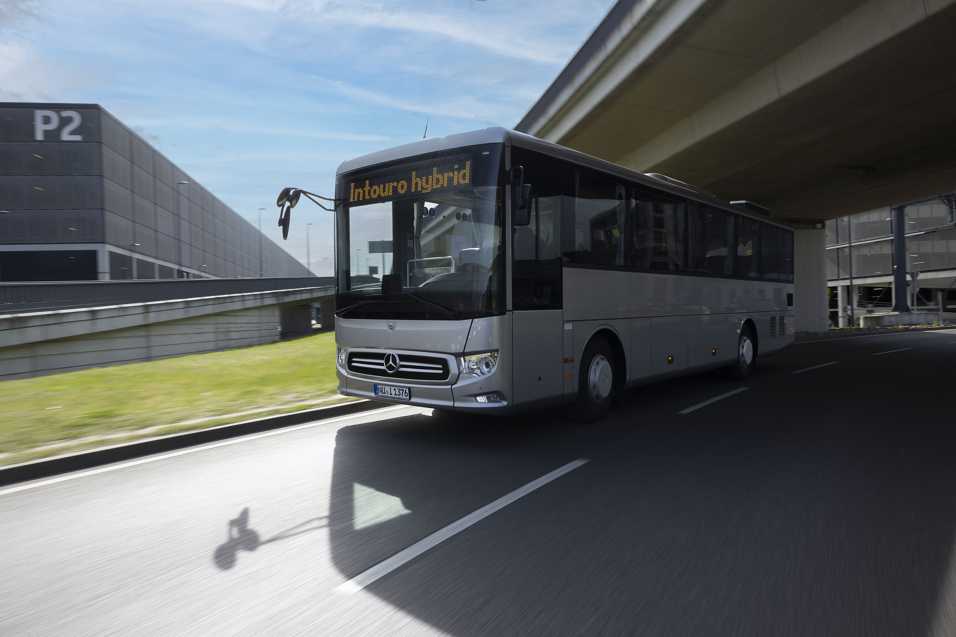 The compact Mercedes-Benz Intouro K hybrid inter-city bus