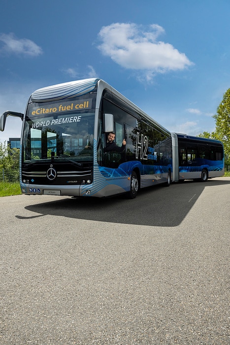 World premiere at Global Public Transport Summit 2023: Mercedes-Benz eCitaro fuel cell – greater range thanks to fuel cell
