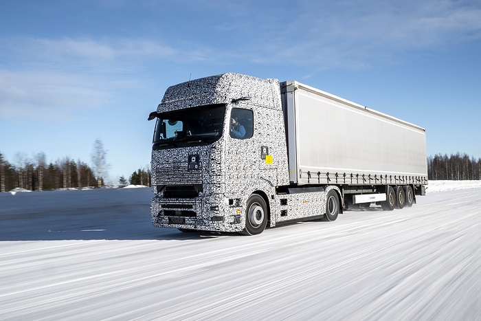 Mercedes-Benz eActros LongHaul feiert Weltpremiere als eActros 600 im Oktober – Produktionswerke bereiten Serienfertigung vor