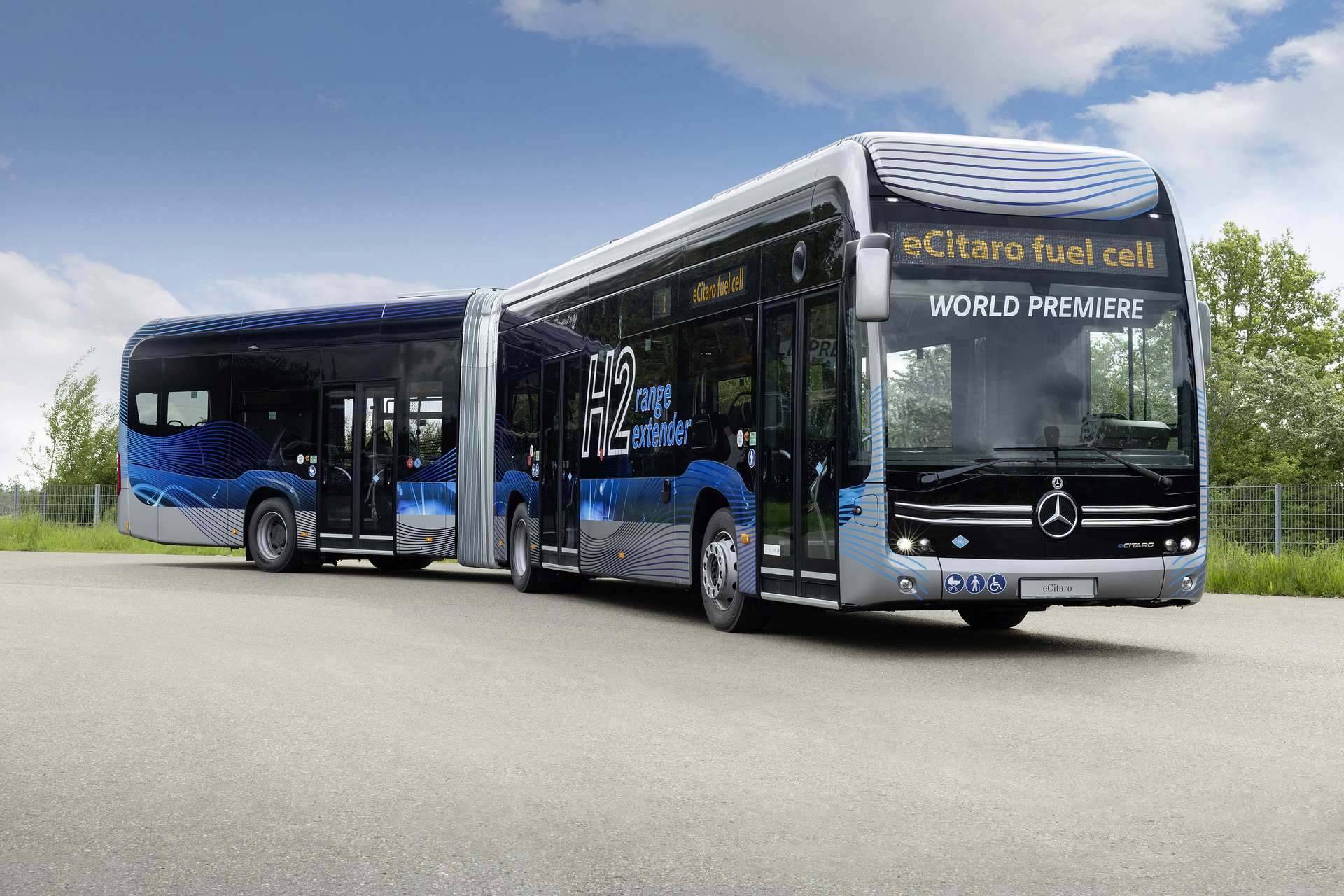 1000 Mercedes-Benz eCitaro: Electric Bus on the Winning Track