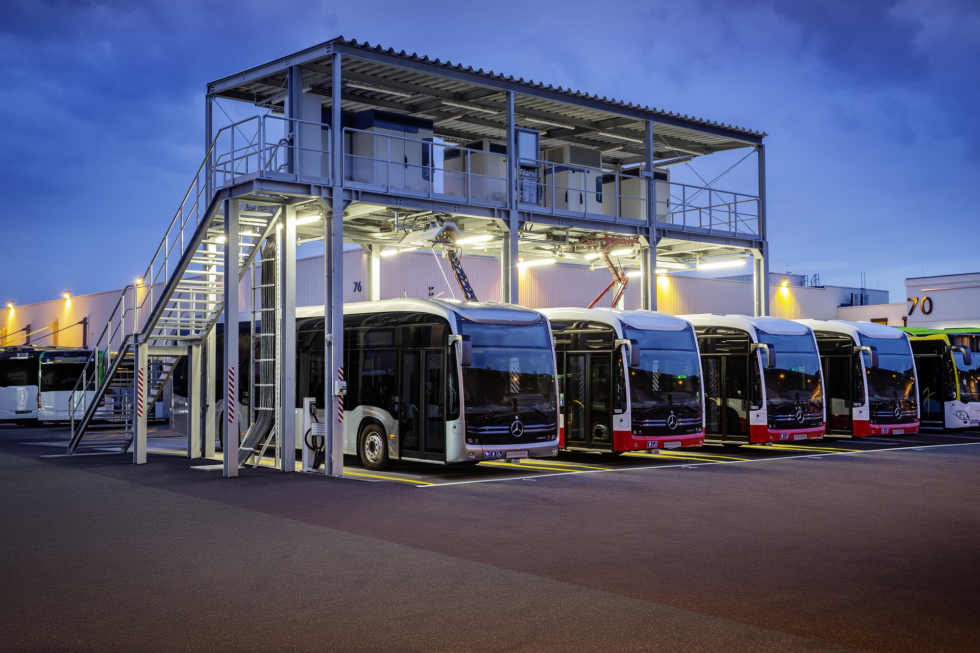 1000 Mercedes-Benz eCitaro: Electric Bus on the Winning Track