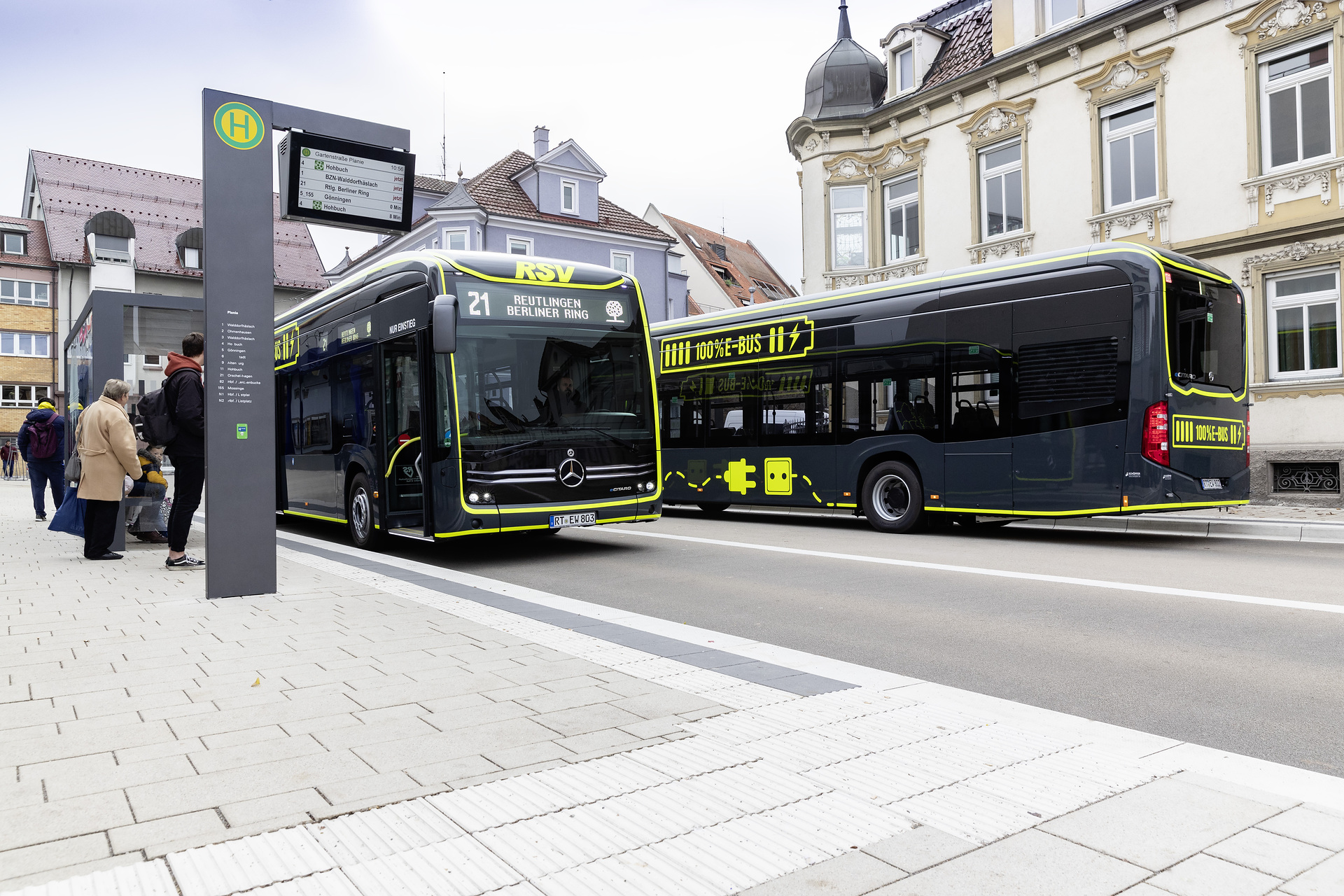 1000 Mercedes-Benz eCitaro: Electric Bus on the Winning Track