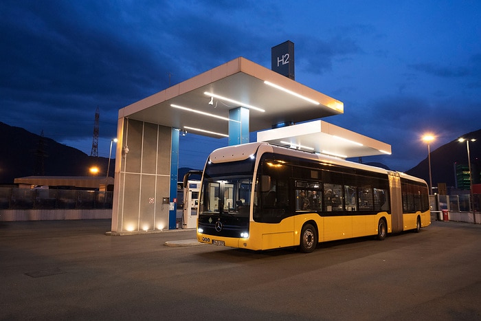 Alpine Challenge: Mercedes-Benz eCitaro fuel cell defies extreme cold and steep passes