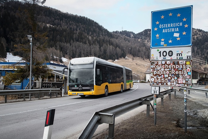 Herausforderung Alpen: Mercedes-Benz eCitaro fuel cell trotzt extremer Kälte und steilen Pässen