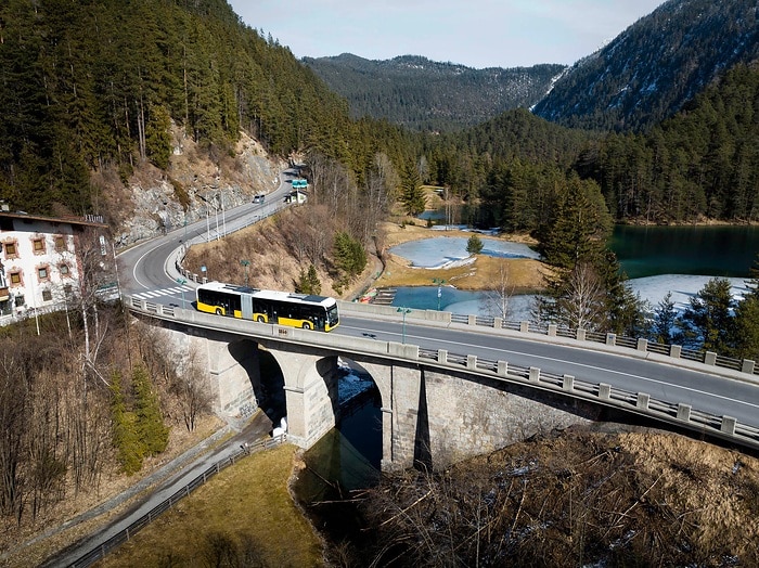 Herausforderung Alpen: Mercedes-Benz eCitaro fuel cell trotzt extremer Kälte und steilen Pässen