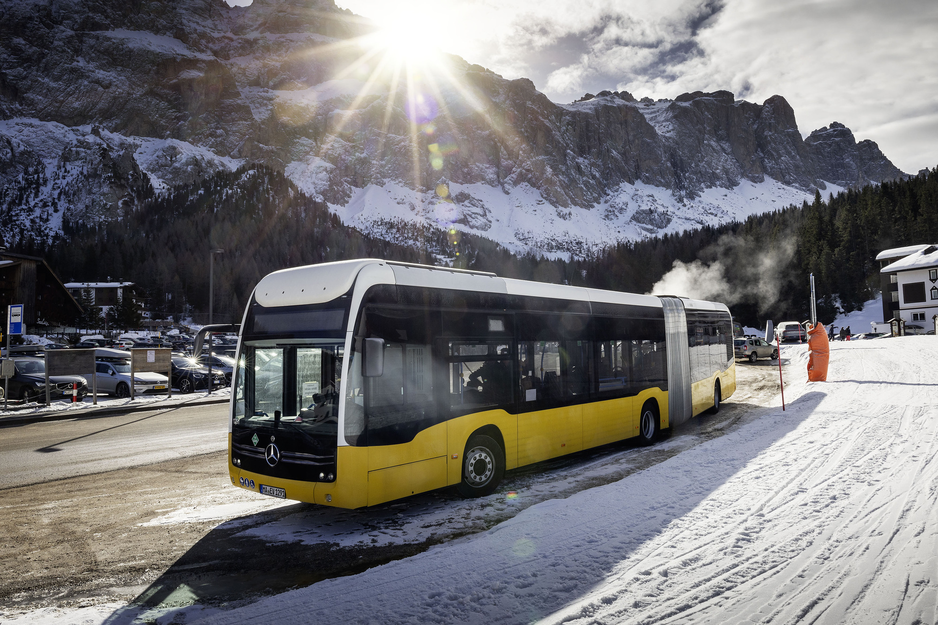 Herausforderung Alpen: Mercedes-Benz eCitaro fuel cell trotzt extremer Kälte und steilen Pässen