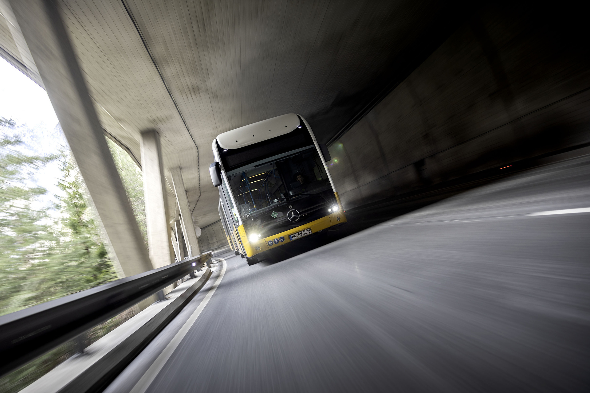 Alpine Challenge: Mercedes-Benz eCitaro fuel cell defies extreme cold and steep passes