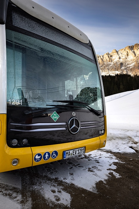 Herausforderung Alpen: Mercedes-Benz eCitaro fuel cell trotzt extremer Kälte und steilen Pässen