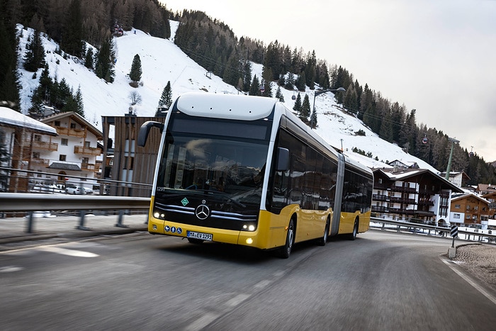 Herausforderung Alpen: Mercedes-Benz eCitaro fuel cell trotzt extremer Kälte und steilen Pässen