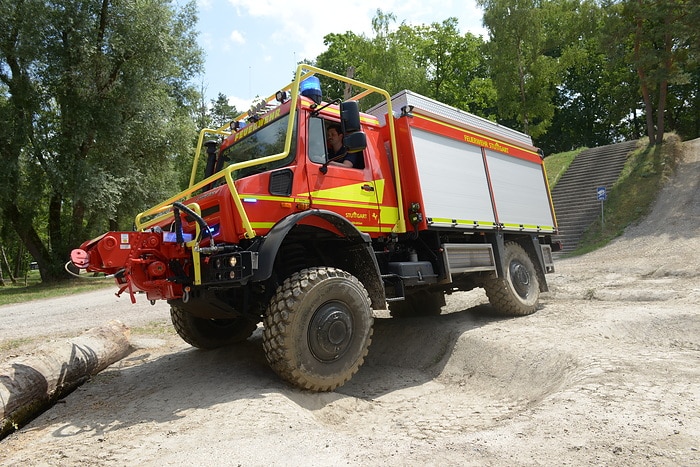 Reinforcement for extreme situations: Stuttgart Fire Department relies on all-terrain Unimog