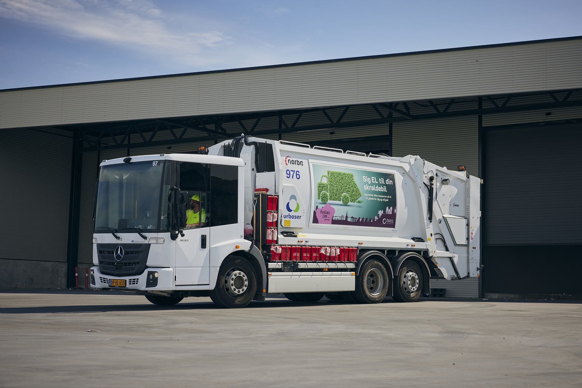 eEconic cleans up in Denmark’s second largest city: Low-noise and locally CO2-neutral waste disposal in Aarhus