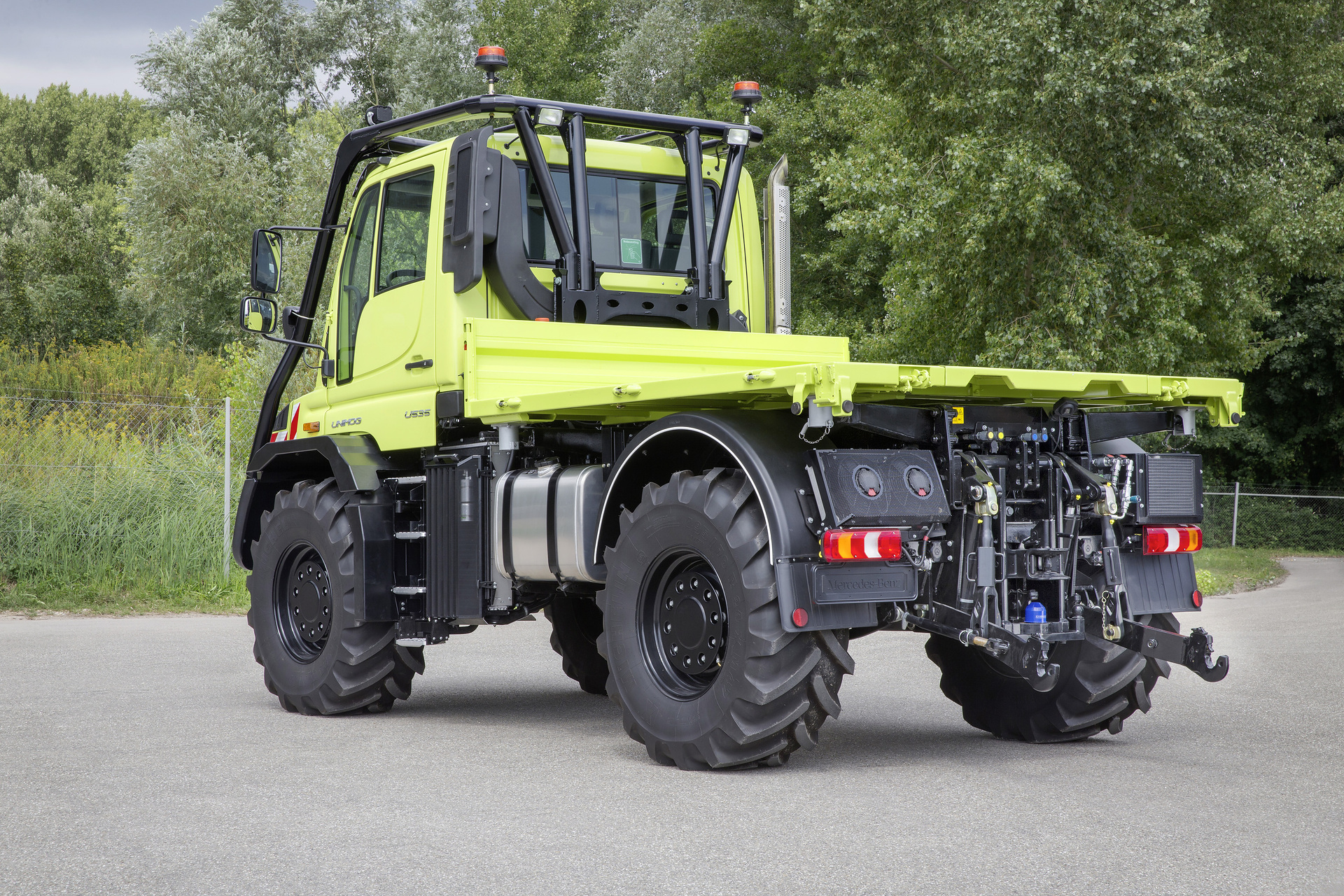 Unimog U 535 with tractor approval will be shown at Agritechnica