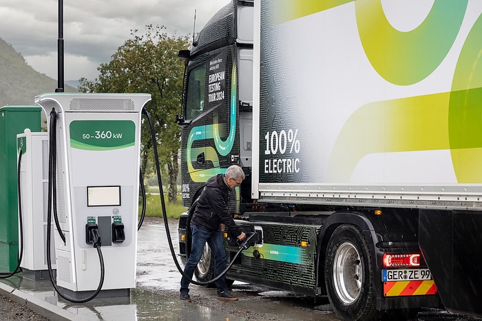 Elektrische Europatour: eActros 600 Test-Trucks erreichen nördlichstes Etappenziel