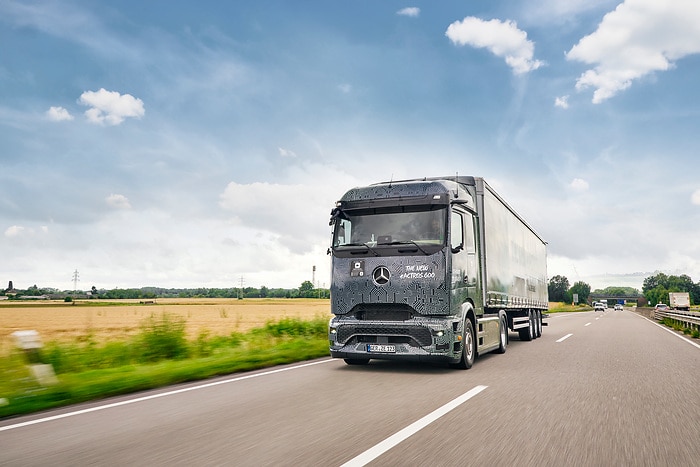 Mercedes-Benz eActros 600 in practical driving conditions at the "eActros 600 Driving Experience” in Wörth
