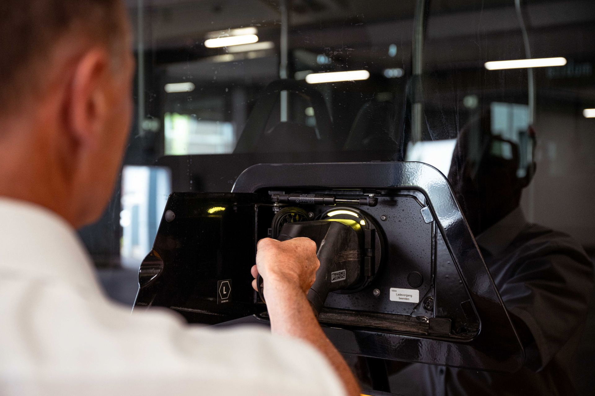 Mercedes-Benz liefert elektrische Gelenkbusse an Darmstädter Verkehrsunternehmen HEAG mobilo