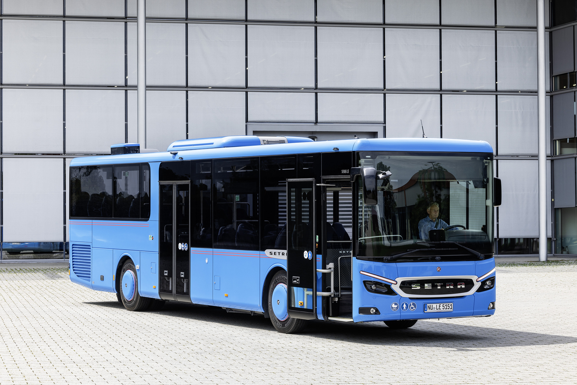 Setra S 515 LE test vehicle