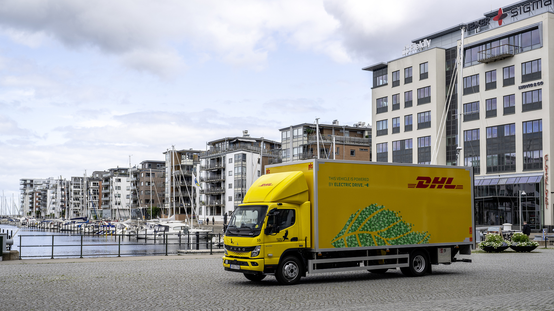 FUSO eCanter in Sweden: Falkenklev Logistik electrifies its routes for DHL in Malmö