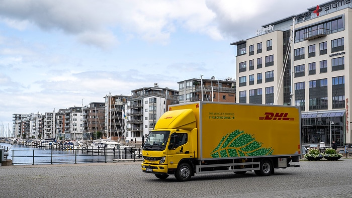 FUSO eCanter in Sweden: Falkenklev Logistik electrifies its routes for DHL in Malmö