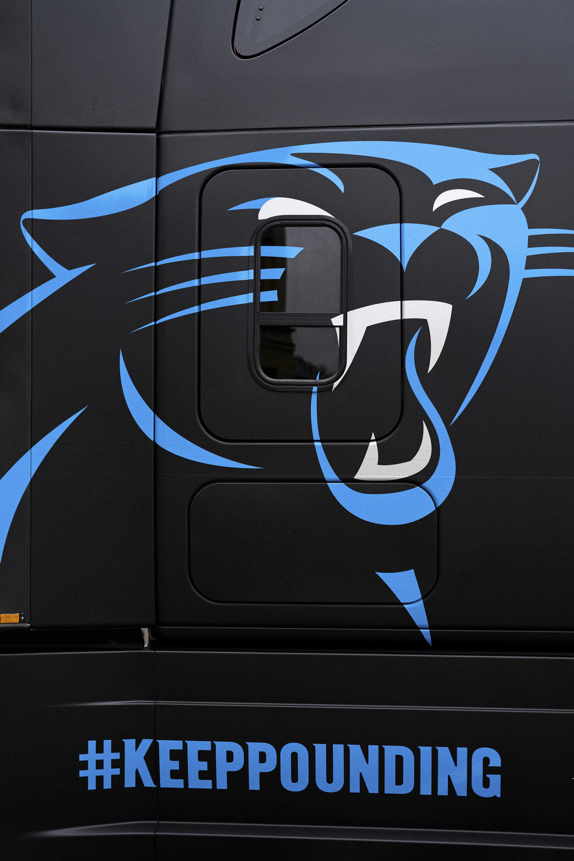 Daimler Truck is partner of the Carolina Panthers at the NFL Game Weekend in Munich: Freightliner Cascadia on display