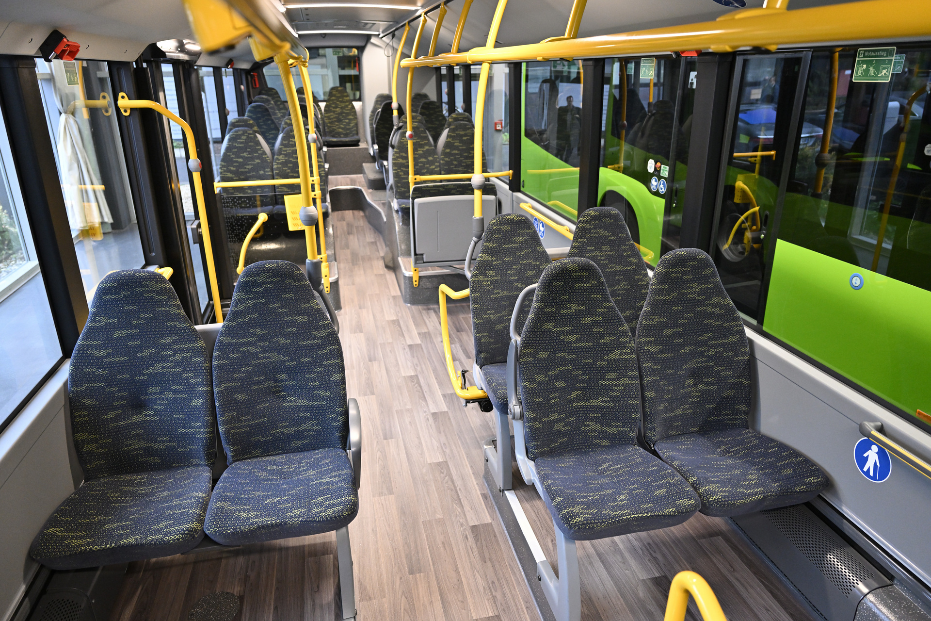 Medenbach Traffic rejuvenates fleet with 57 hybrid city buses from Mercedes-Benz