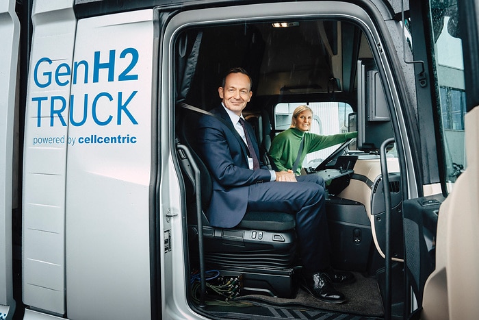 Daimler Truck receives funding for fuel cell trucks from German federal and state governments