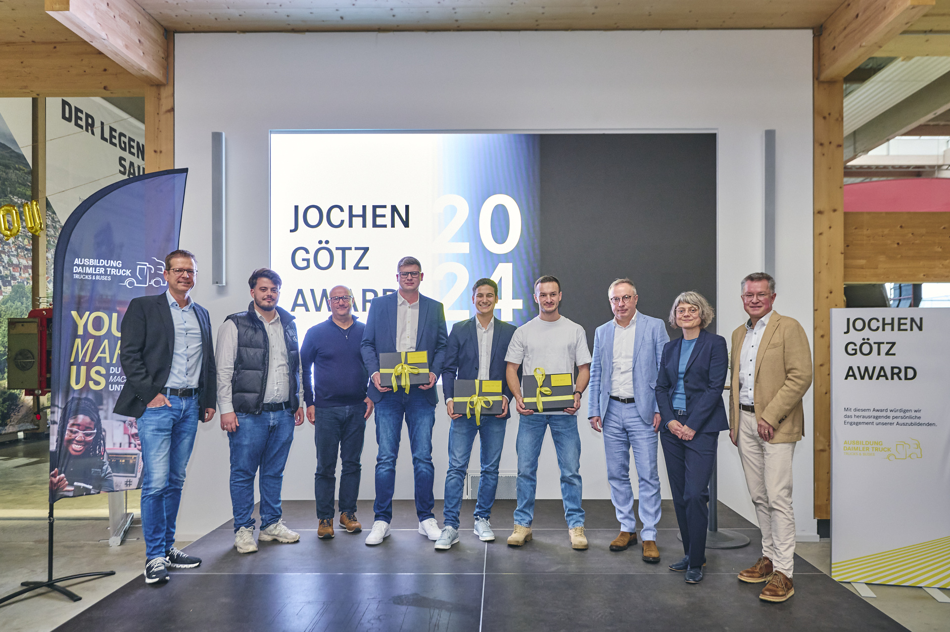 Award for apprentices at Daimler Truck: “Jochen Götz Award” presented for the first time to outstanding young talents