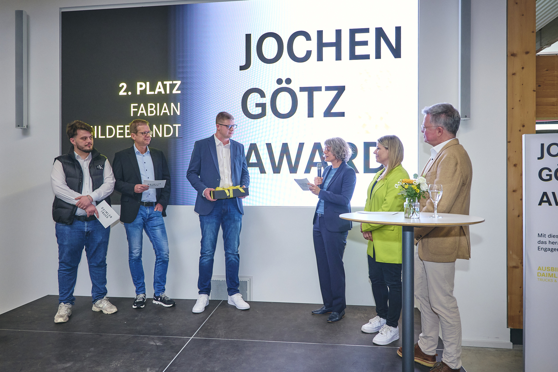 Award for apprentices at Daimler Truck: “Jochen Götz Award” presented for the first time to outstanding young talents