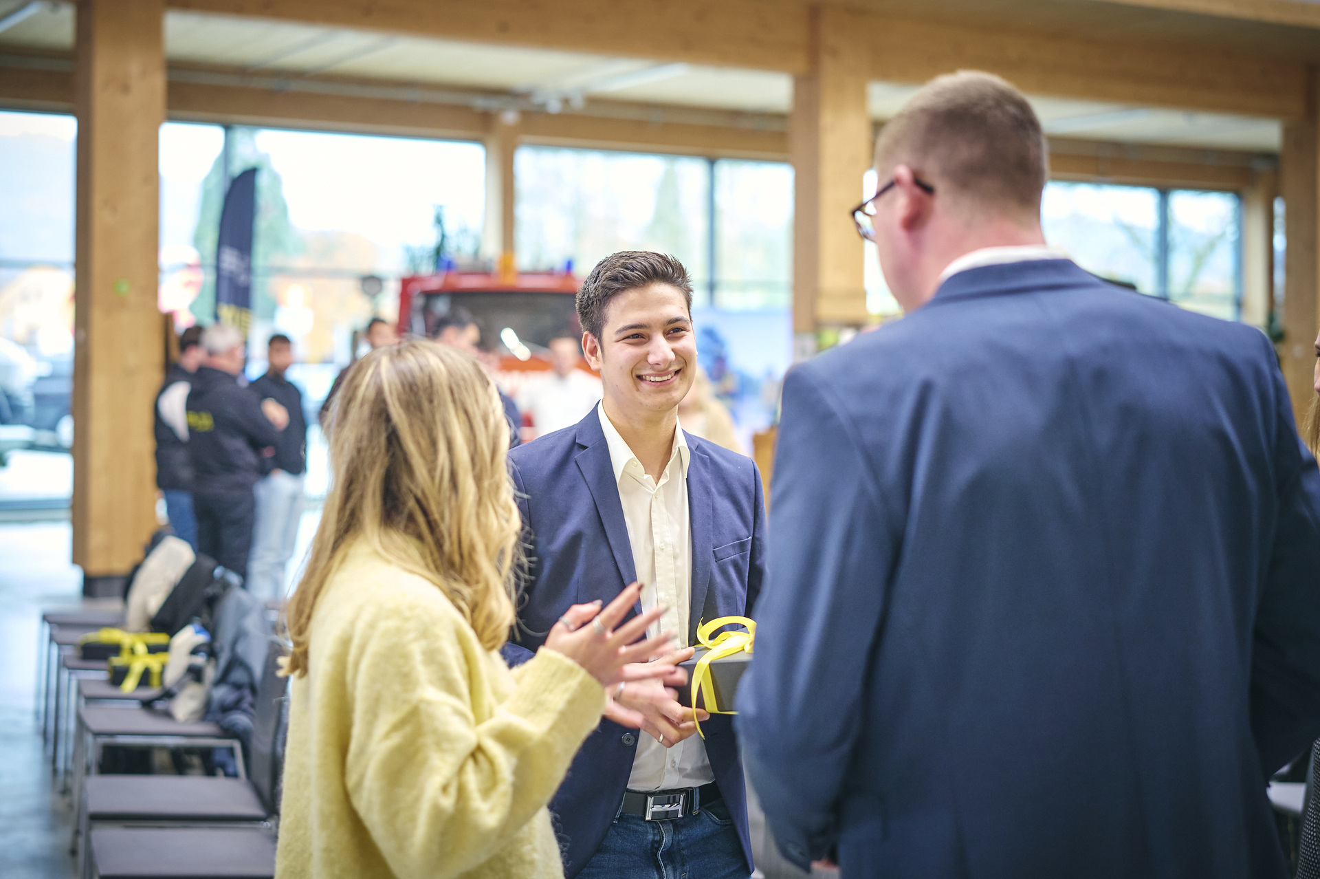 Award for apprentices at Daimler Truck: “Jochen Götz Award” presented for the first time to outstanding young talents