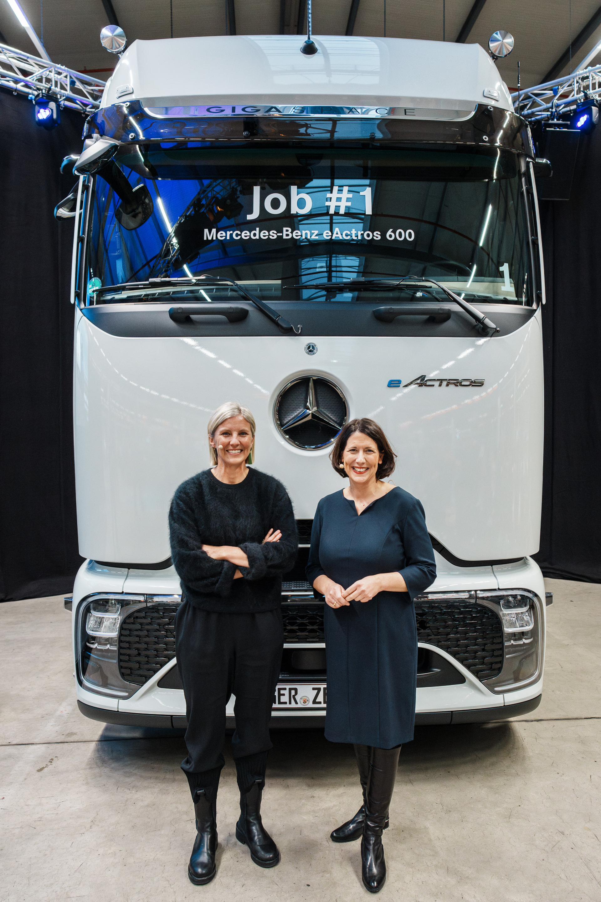 Daimler Truck celebrates series launch of the Mercedes-Benz eActros 600 for long-distance haulage in Wörth