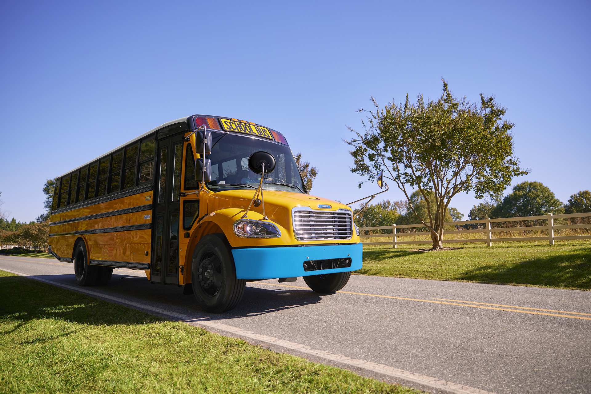 Daimler Truck brand Thomas Built Buses launches second-generation of battery-electric school bus Jouley