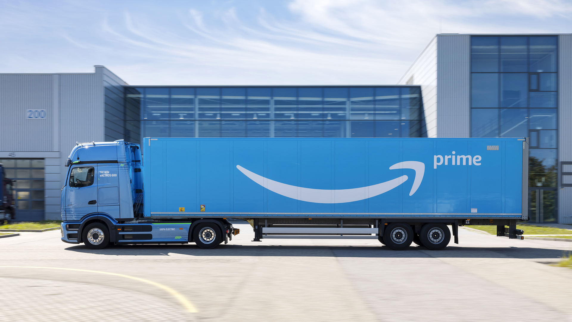 Major contract for Mercedes-Benz Trucks: Amazon orders more than 200 eActros 600