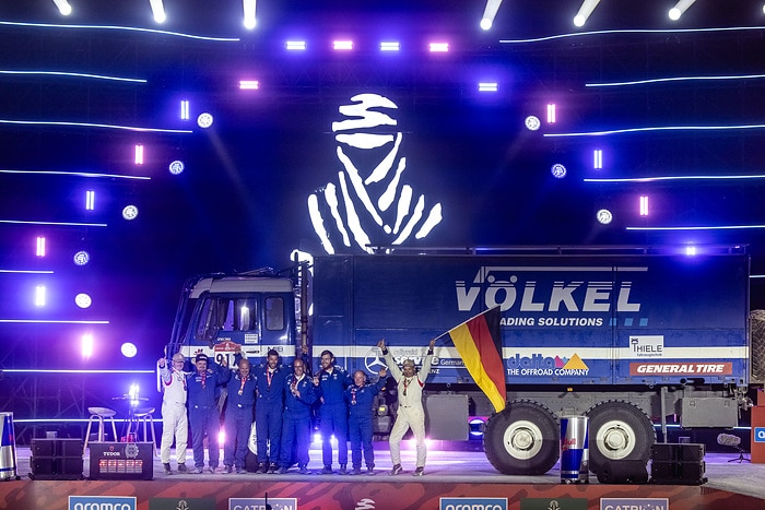 Dakar Rally 2025: two Mercedes-Benz truck legends as a rolling workshop in the world’s toughest race