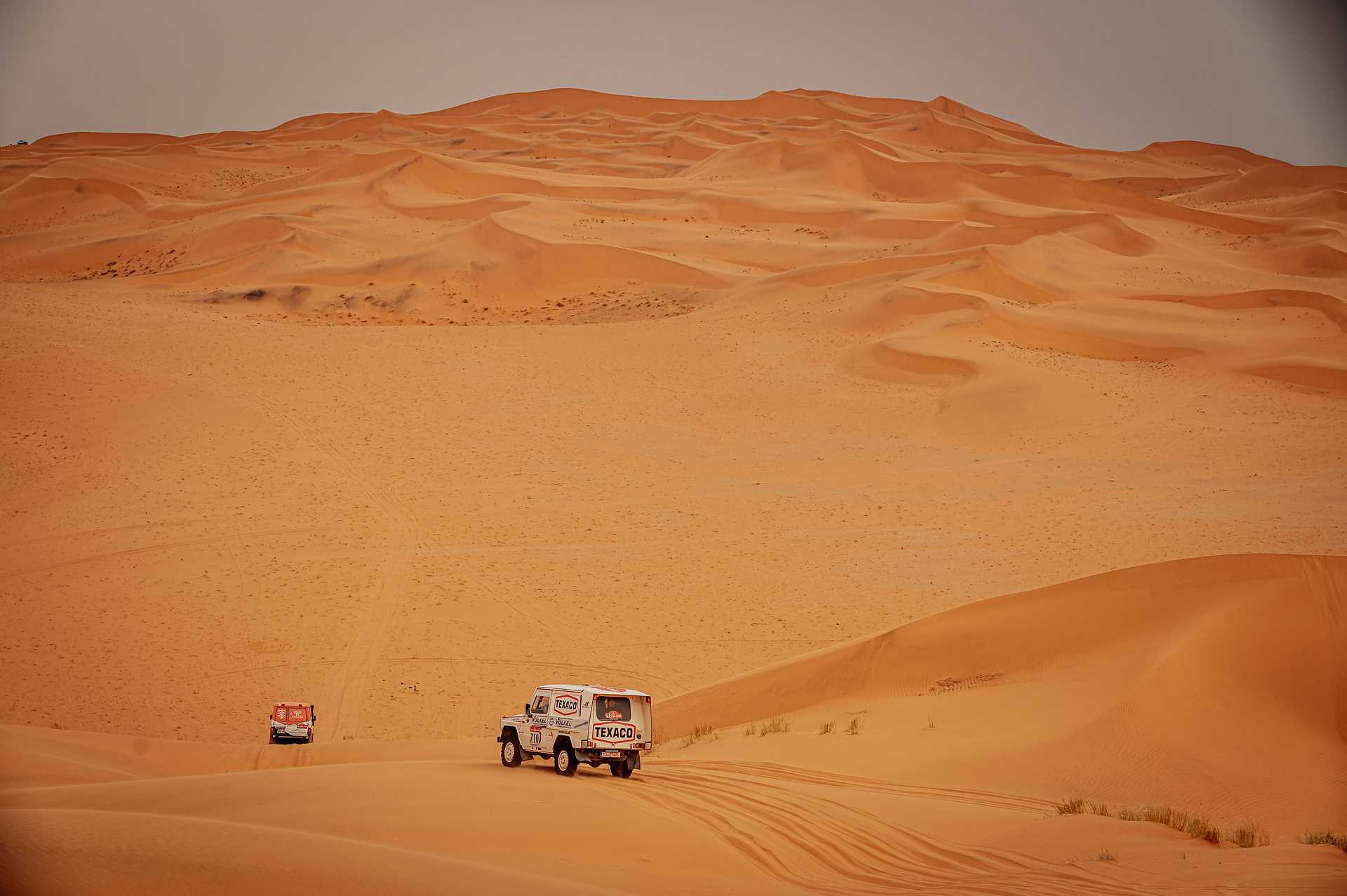 Dakar Rally 2025: two Mercedes-Benz truck legends as a rolling workshop in the world’s toughest race