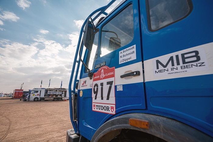 Dakar Rally 2025: two Mercedes-Benz truck legends as a rolling workshop in the world’s toughest race