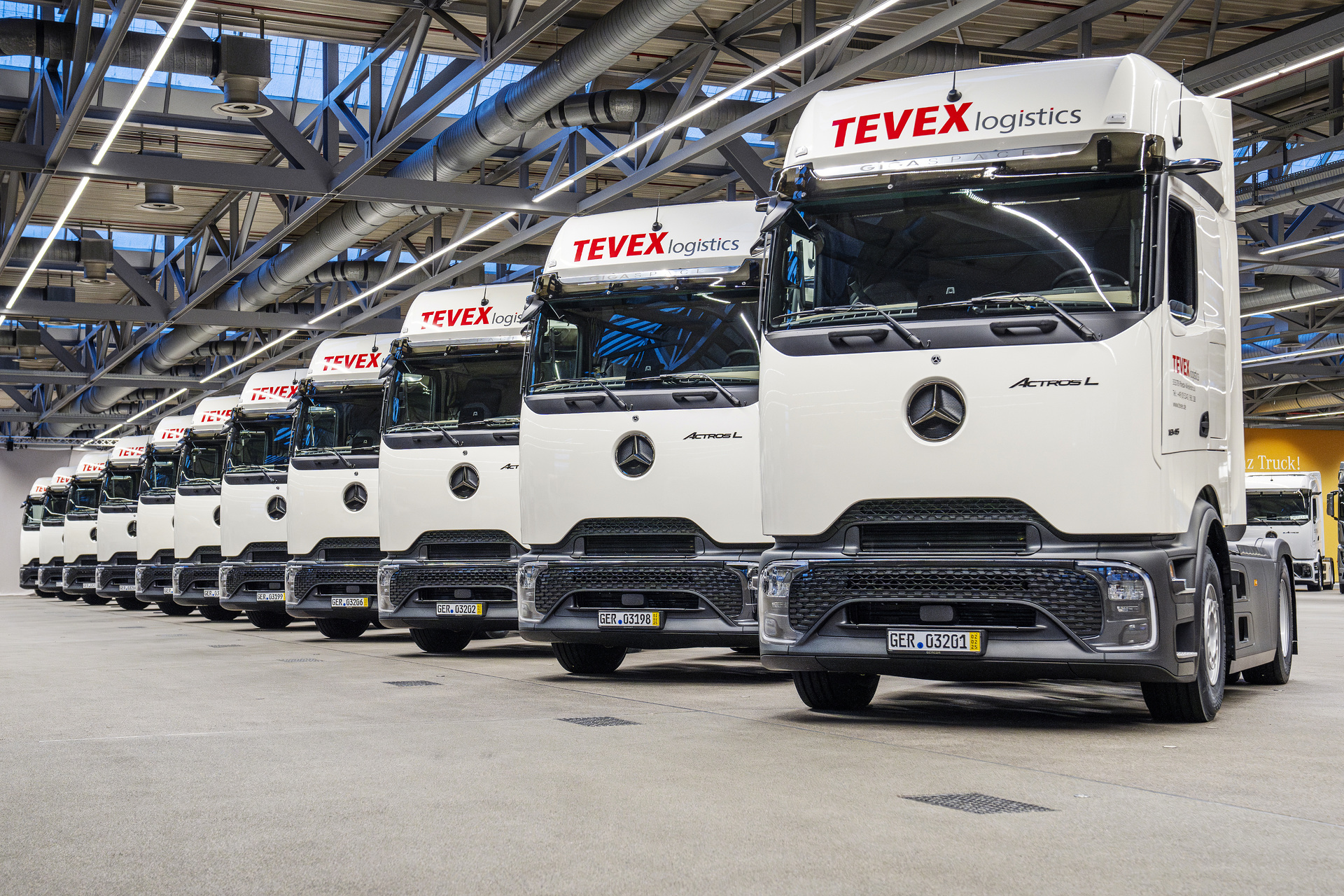 Tevex Logistics modernises its fleet with 150 new Mercedes-Benz Actros L vehicles for greater efficiency and safety