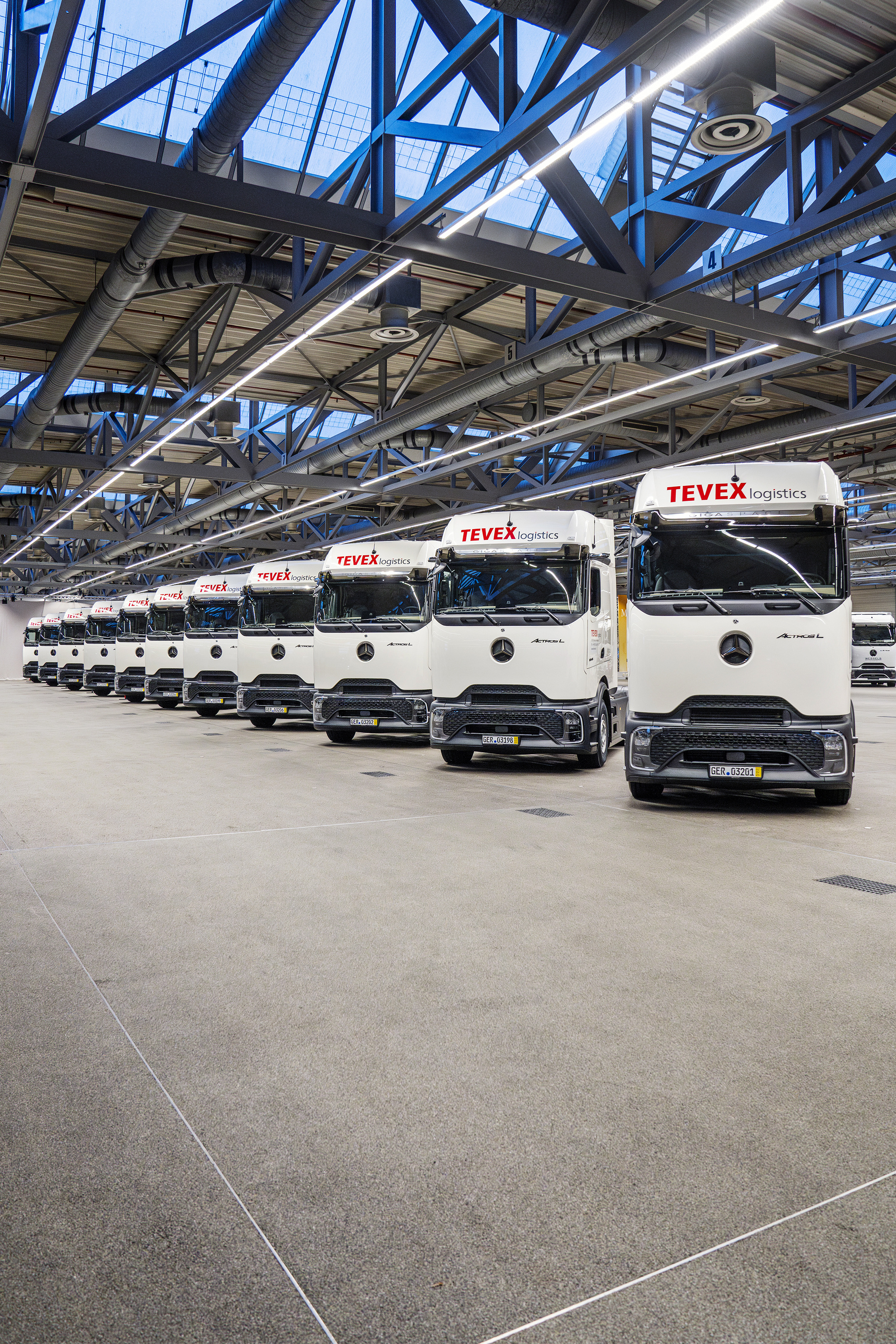 Tevex Logistics modernises its fleet with 150 new Mercedes-Benz Actros L vehicles for greater efficiency and safety