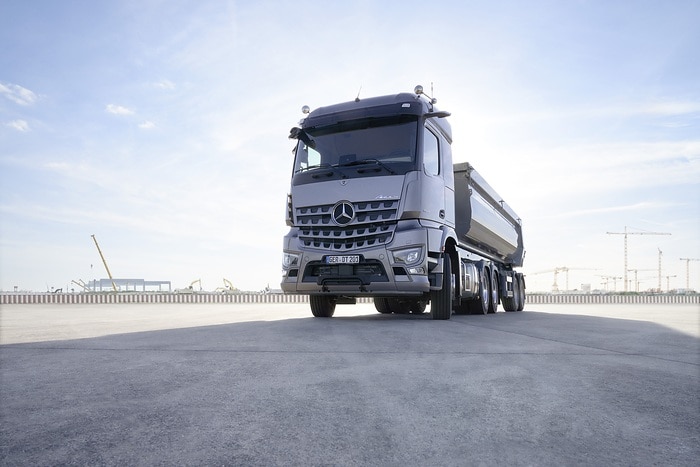 Mercedes-Benz Trucks auf der bauma 2025: Nachhaltige Fahrzeug-, Service- und Mobilitätslösungen für den Bauverkehr