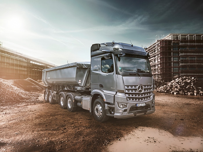 Mercedes-Benz Trucks auf der bauma 2025: Nachhaltige Fahrzeug-, Service- und Mobilitätslösungen für den Bauverkehr