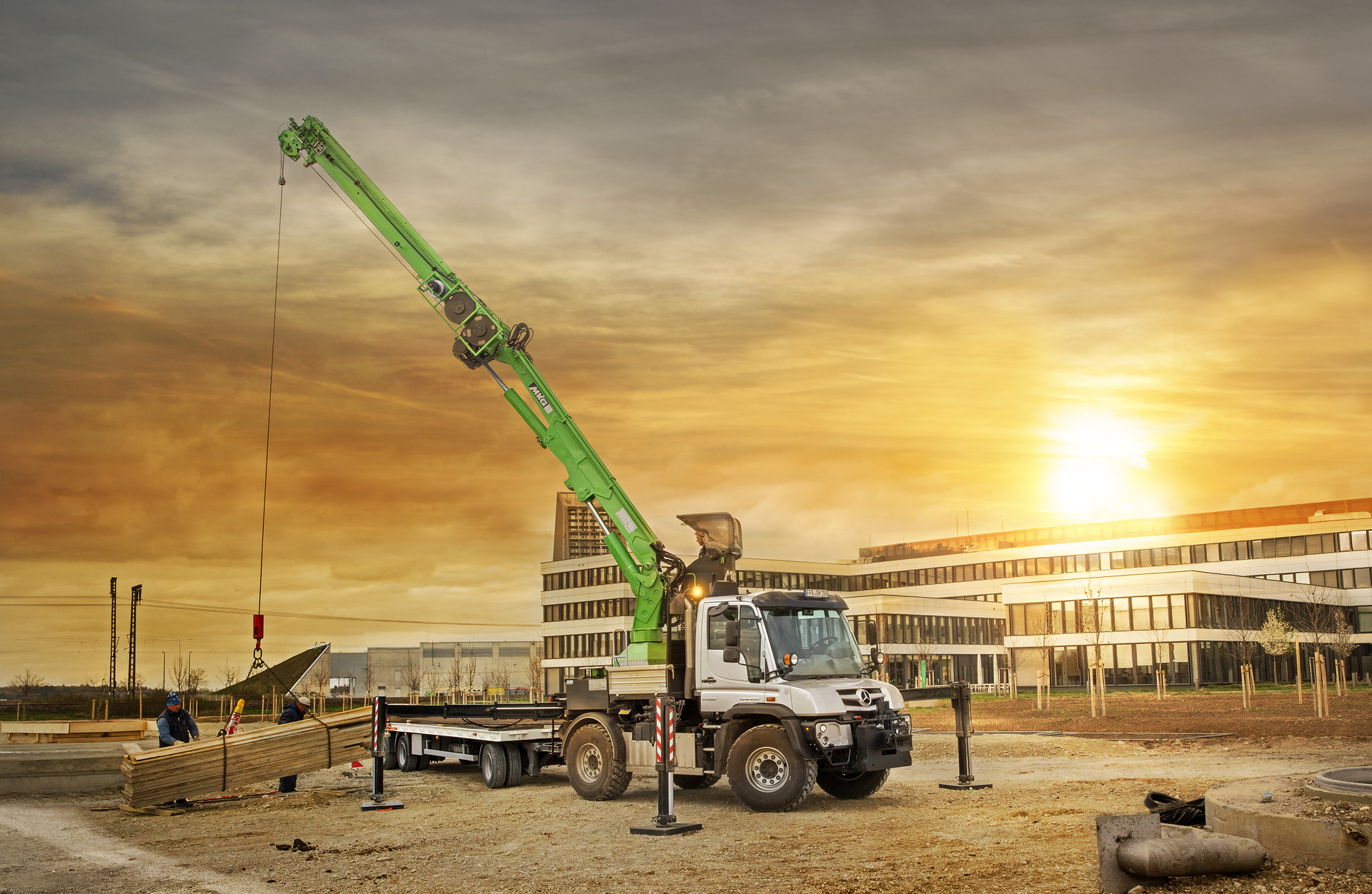 Mercedes-Benz Trucks auf der bauma 2025: Nachhaltige Fahrzeug-, Service- und Mobilitätslösungen für den Bauverkehr