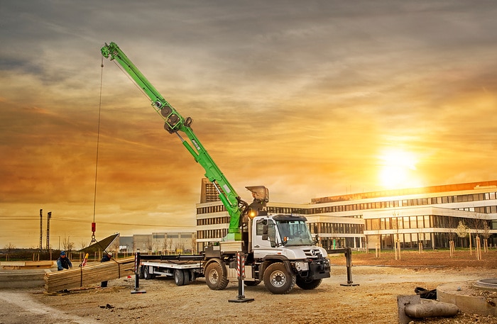 Mercedes-Benz Trucks auf der bauma 2025: Nachhaltige Fahrzeug-, Service- und Mobilitätslösungen für den Bauverkehr