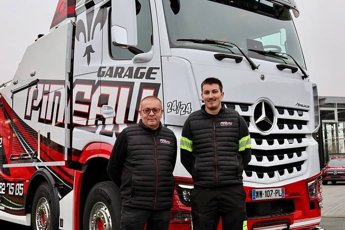 Mercedes-Benz Arocs as a heavy-duty towing truck