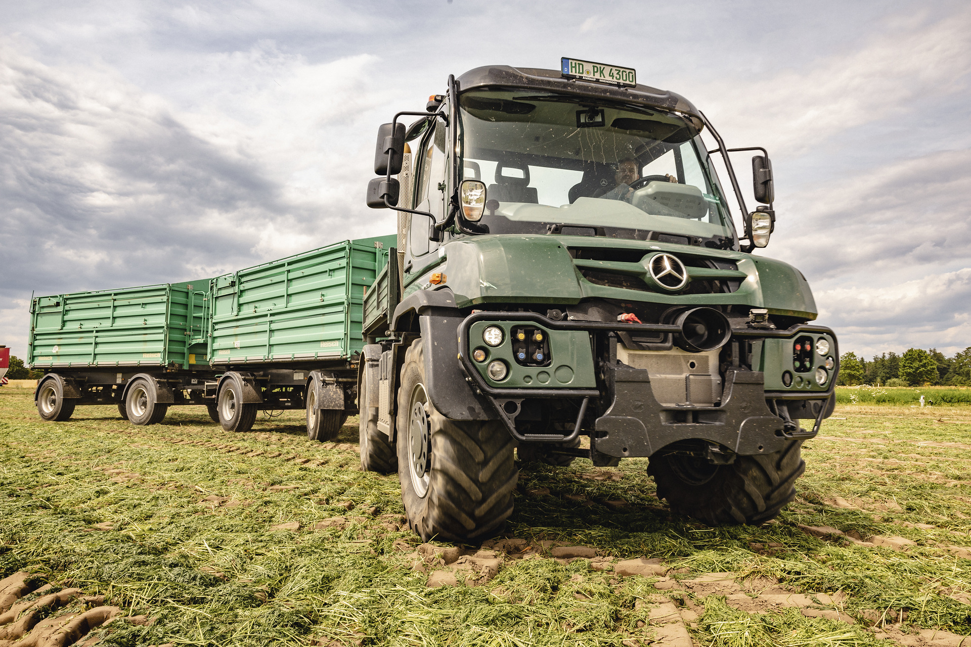 Unimog in agricultural operation The Unimog for modern agriculture: three implement carriers at Agritechnica