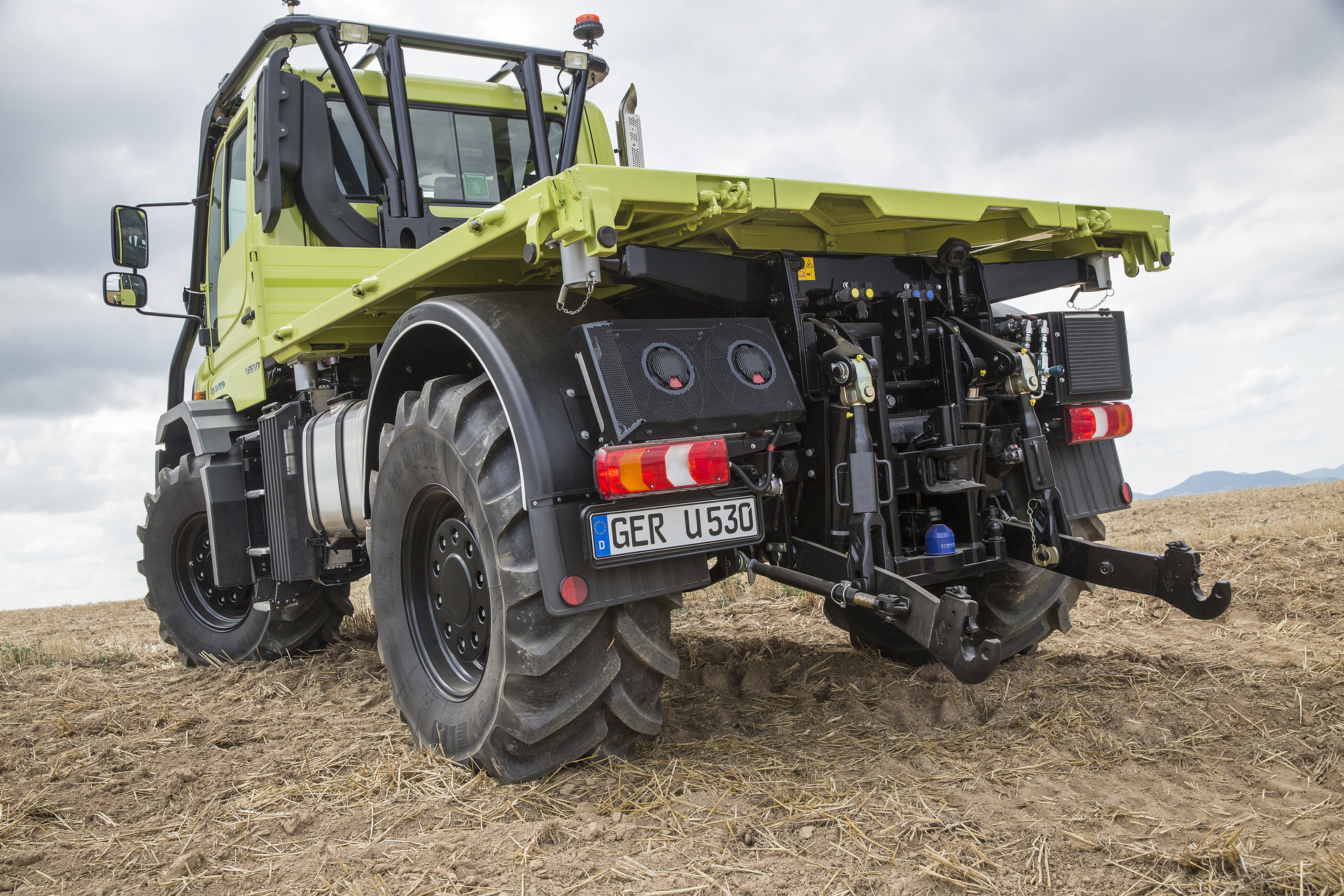 Unimog U 530 implement carrier with agricultural equipment (front and rear PTO, front and rear power lift, agricultural tires, headland management) The Unimog for modern agriculture: three implement carriers at Agritechnica