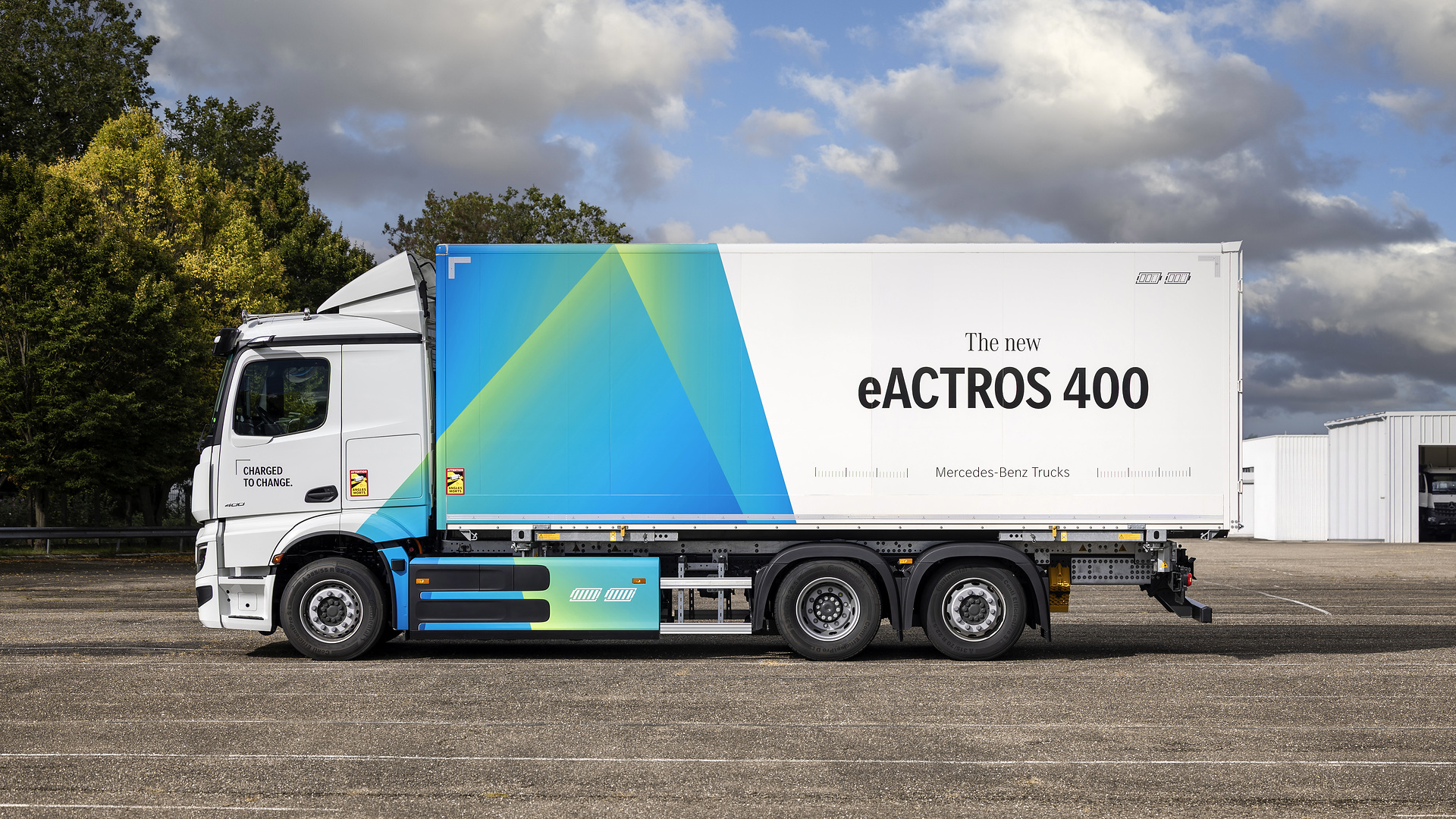 The new Mercedes-Benz eActros 400 of the second generation eActros models Mercedes-Benz eActros 400