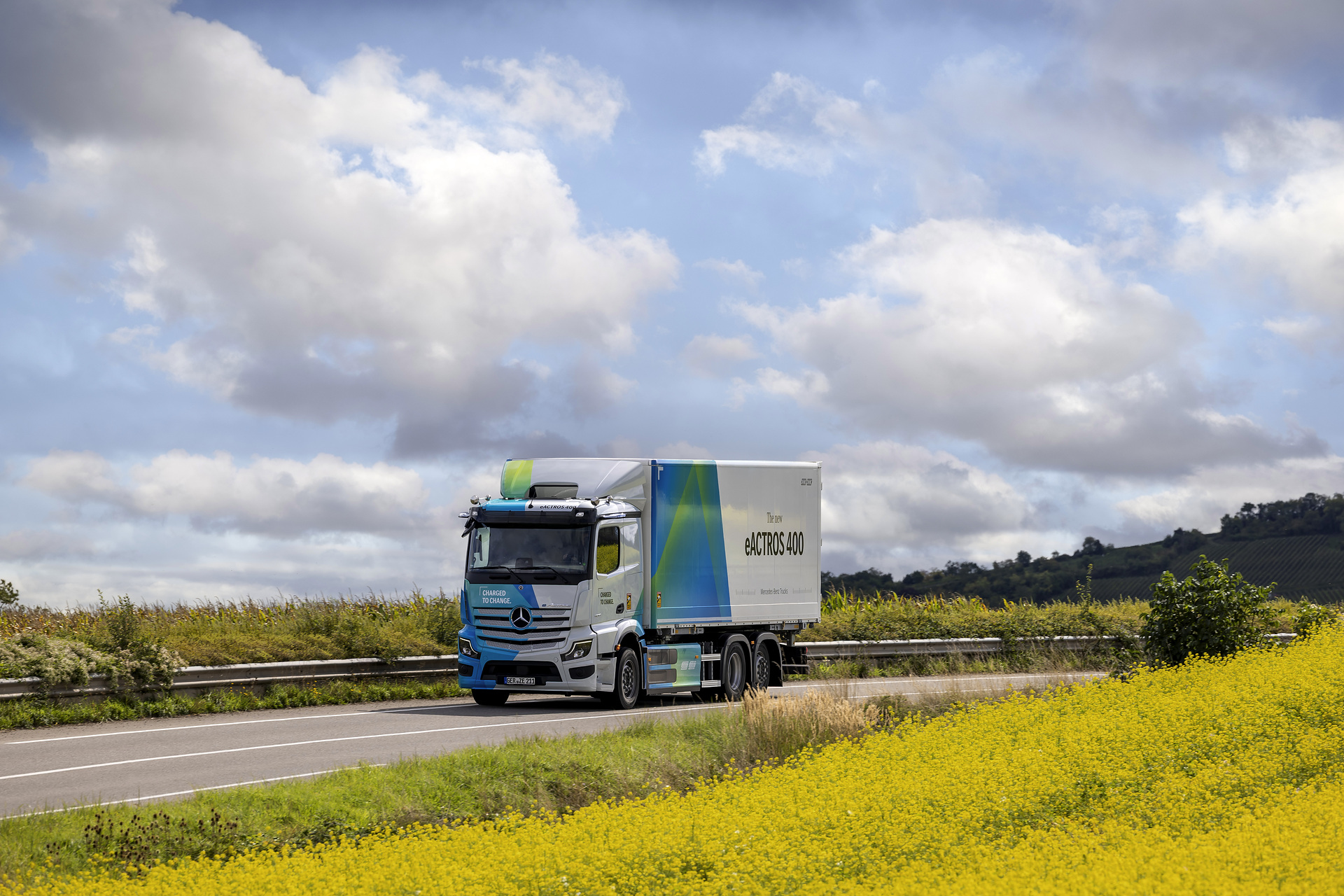 The new Mercedes-Benz eActros 400 of the second generation eActros models Mercedes-Benz eActros 400