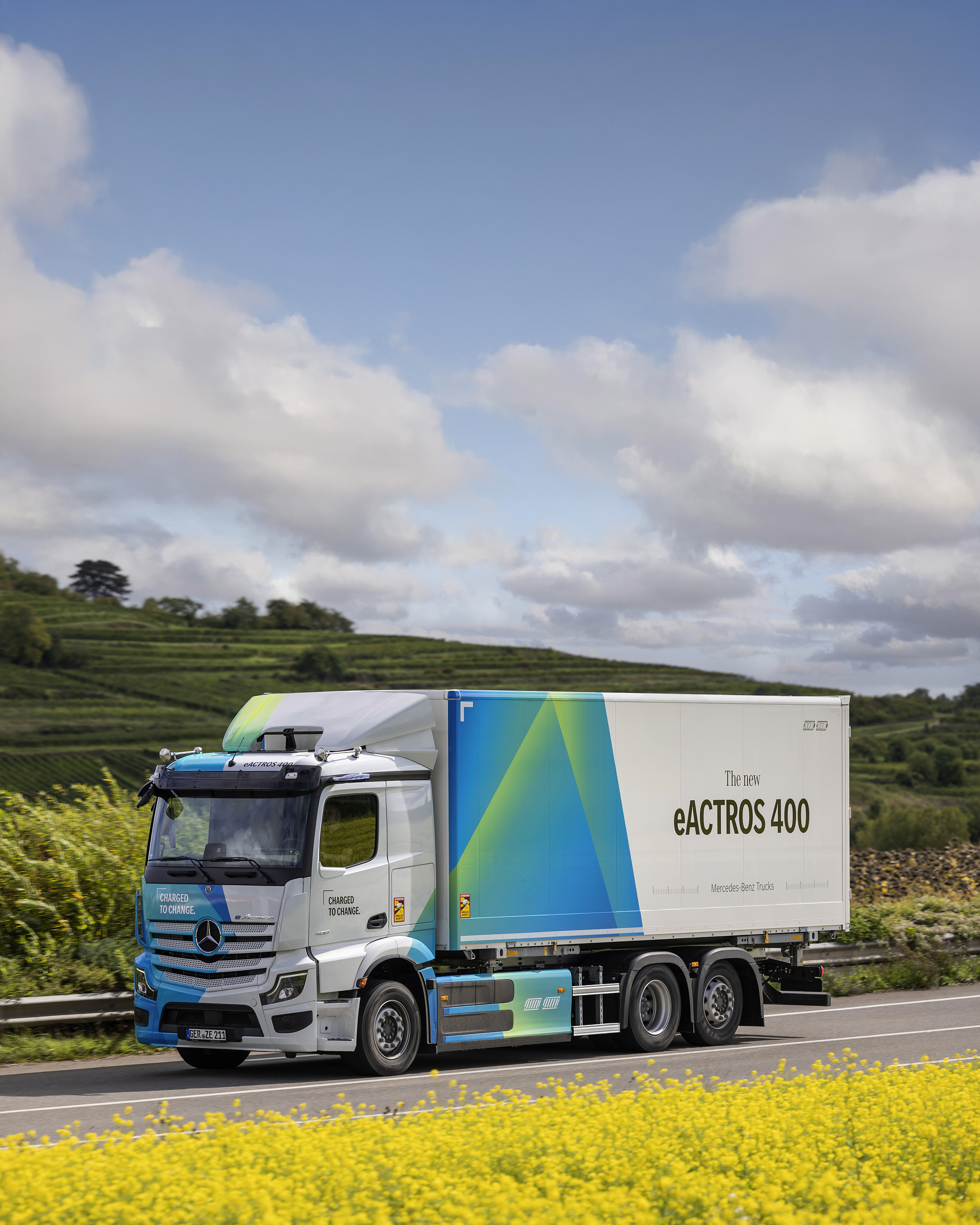 The new Mercedes-Benz eActros 400 of the second generation eActros models Mercedes-Benz eActros 400