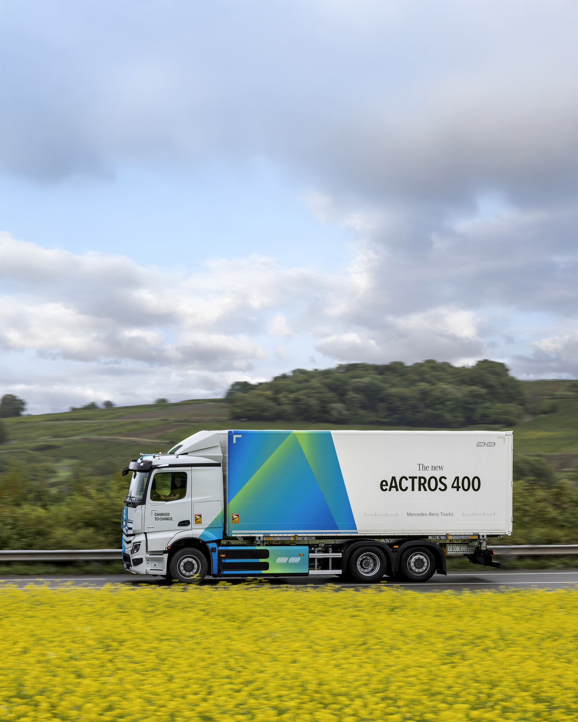 The new Mercedes-Benz eActros 400 of the second generation eActros models Mercedes-Benz eActros 400