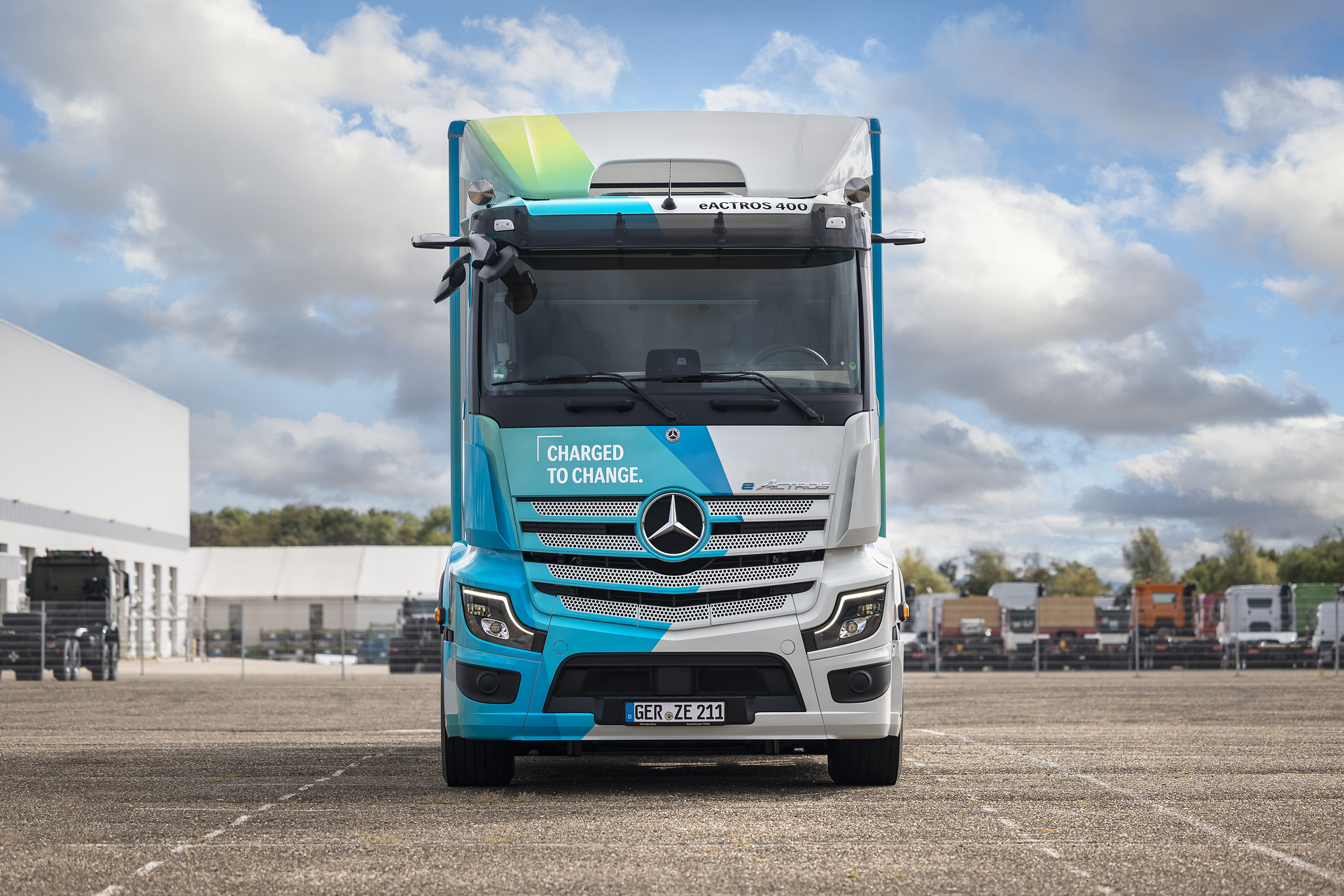 The new Mercedes-Benz eActros 400 of the second generation eActros models Mercedes-Benz eActros 400