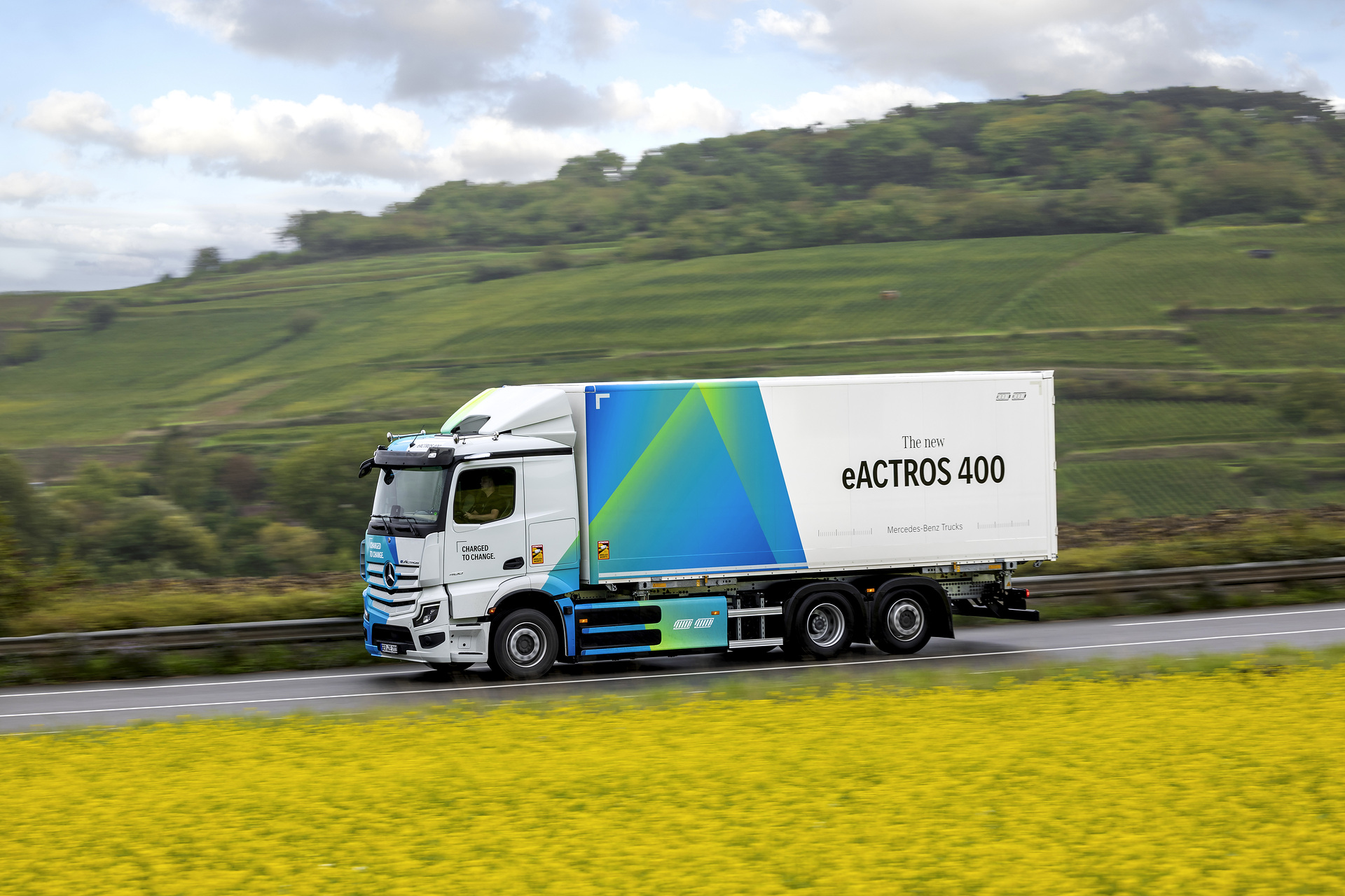 The new Mercedes-Benz eActros 400 of the second generation eActros models Mercedes-Benz eActros 400